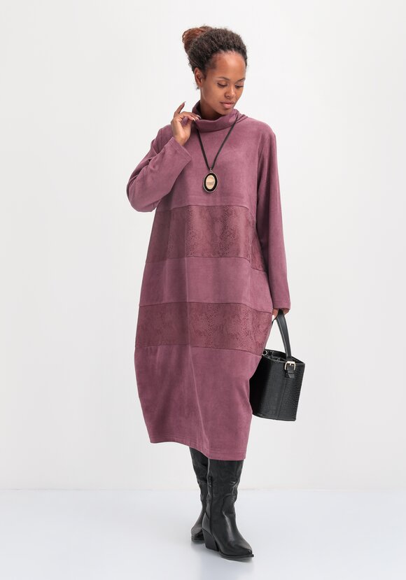 Платье с декоративными вставками шир.  580, рис. 15