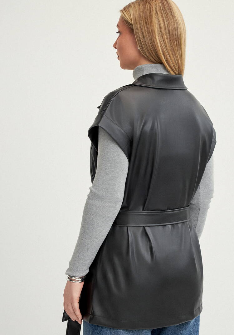 Жилет из эко-кожи на запах шир.  750, рис. 3