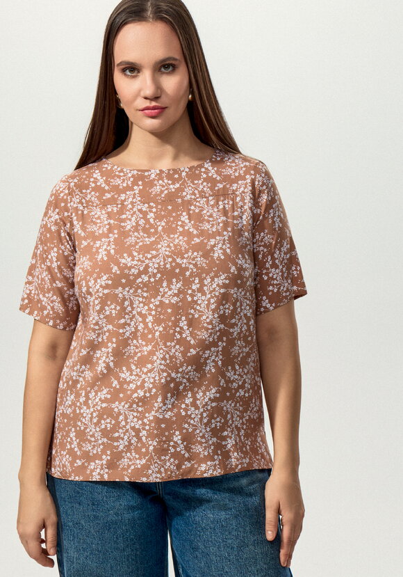 Блуза с пуговицей по спинке шир.  580, рис. 17