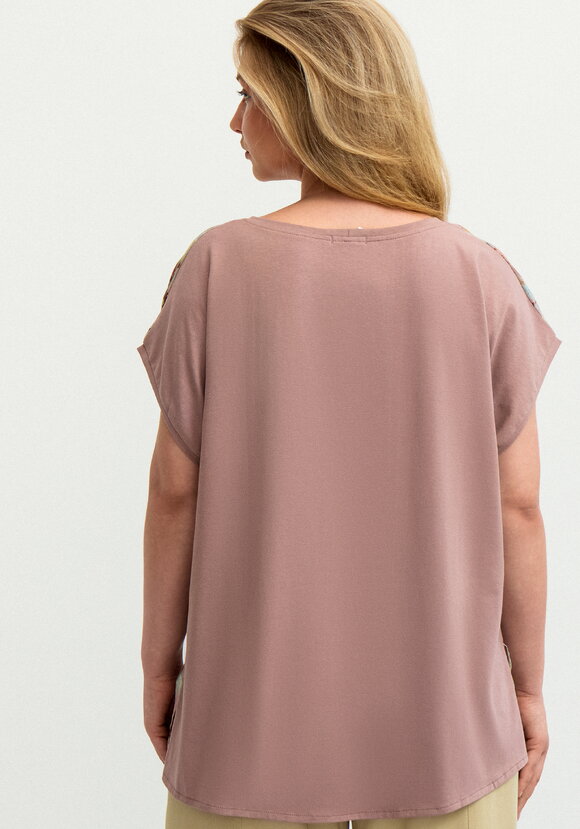 Блуза комбинированная со спущенным плечом шир.  580, рис. 3