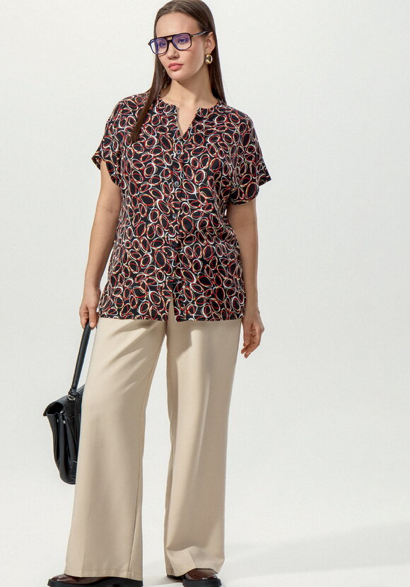 Блуза удлиненная с вырезом шир.  580, рис. 9