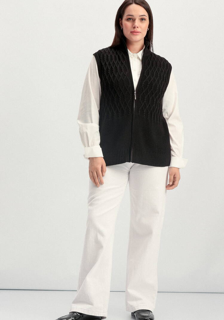 Жилет на молнии с фактурным рисунком шир.  750, рис. 4