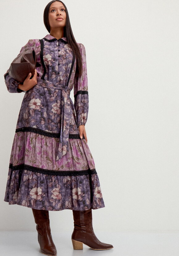 Платье с вставками кружева шир.  580, рис. 16