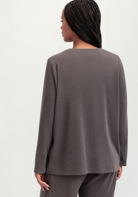 Блуза трикотажная из комбинированной ткани шир.  580, рис. 12