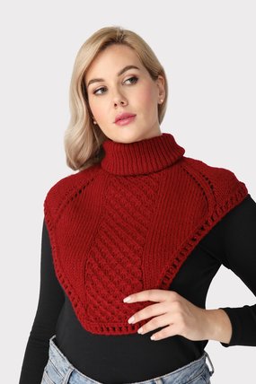 Манишка вязаная