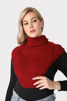 Манишка вязаная