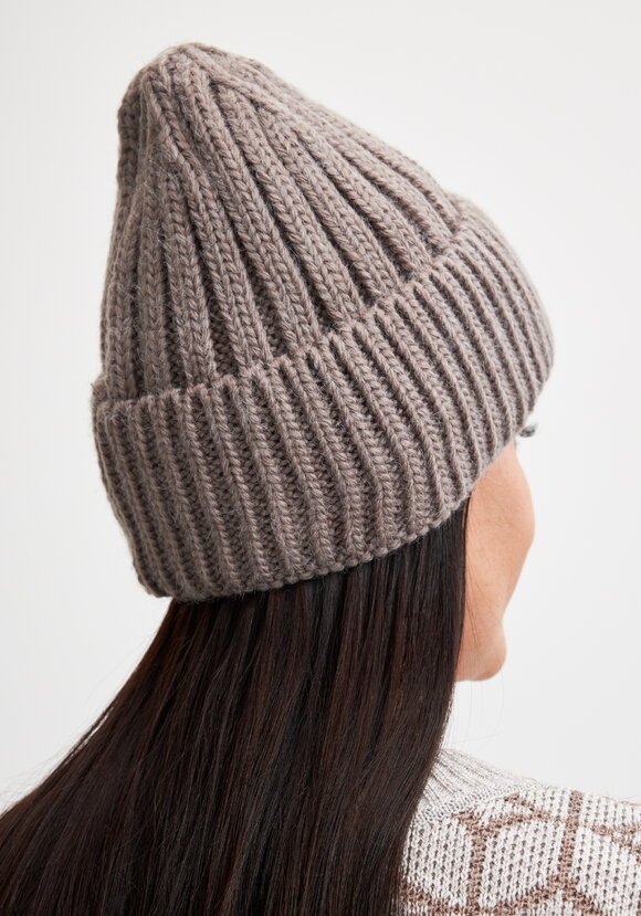 Шапка женская Юния шир.  580, рис. 2