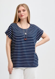 Футболка Лила