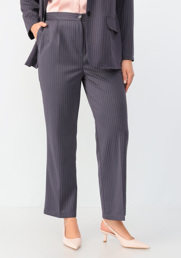 Брюки прямого кроя в полоску шир.  580, рис. 43