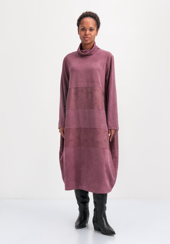 Платье с декоративными вставками шир.  580, рис. 12