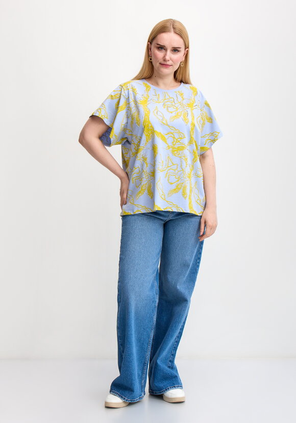 Блуза с оригинальным принтом и стразами шир.  580, рис. 2