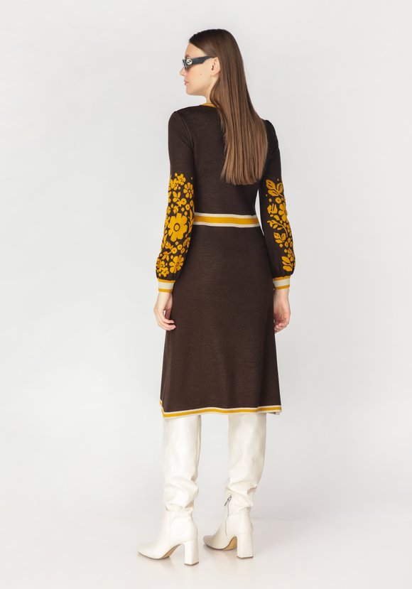 Платье женское с контрастным рисунком шир.  580, рис. 7