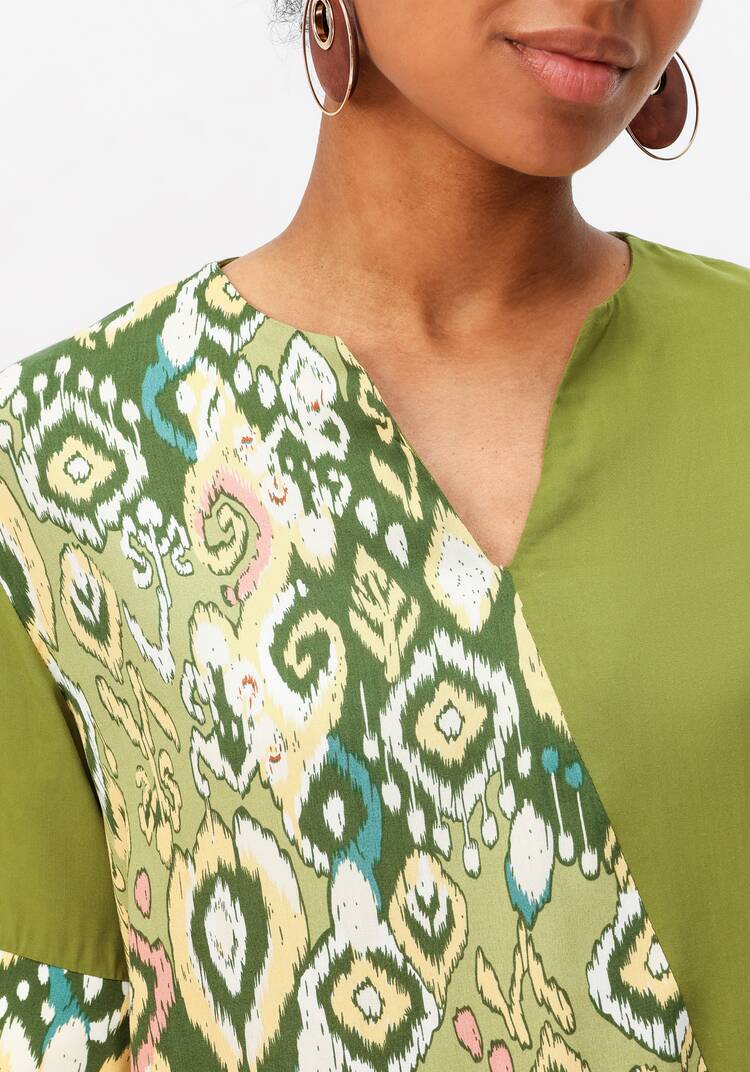 Костюм с асимметричными вставками шир.  750, рис. 17