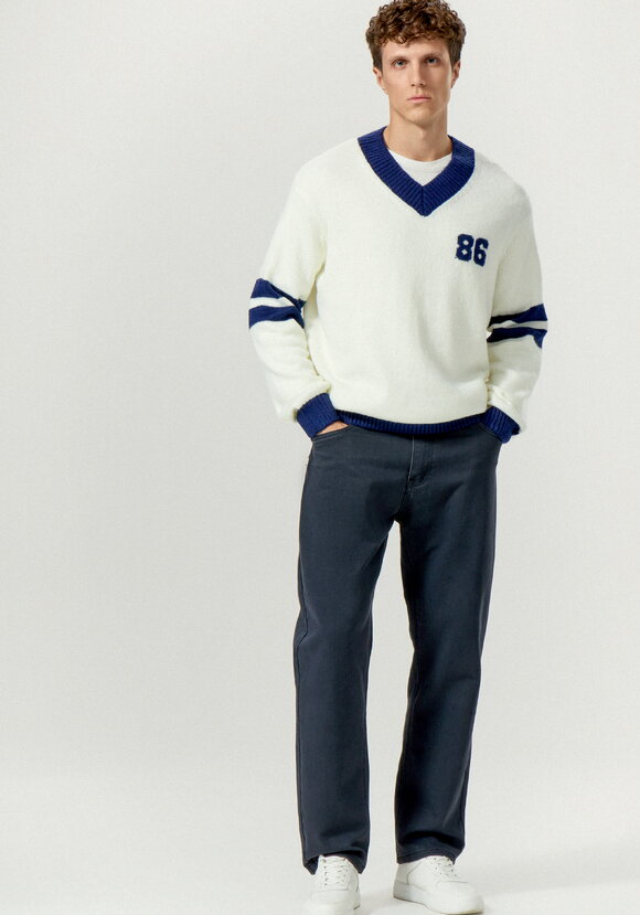 Брюки прямые из джинсовой ткани с карманами шир.  580, рис. 14