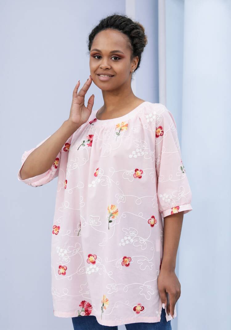 Блуза свободного кроя с цветочной вышивкой шир.  750, рис. 32