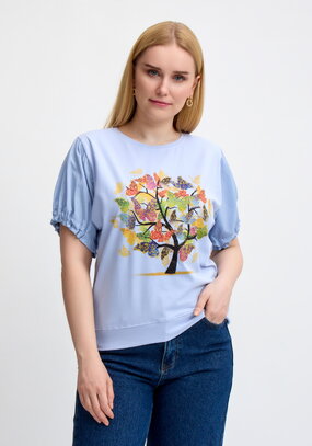 Блуза с ярким принтом и коротким рукавом