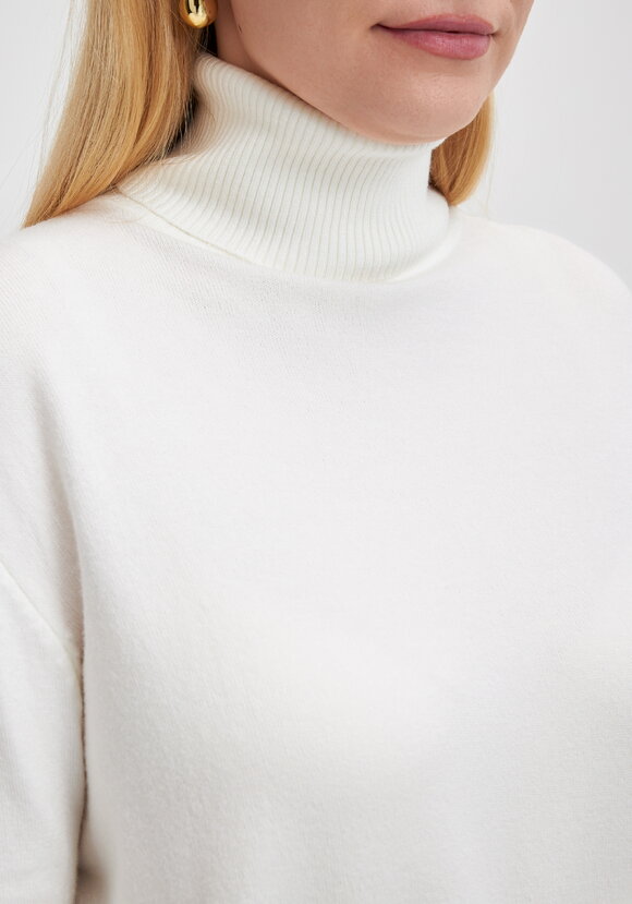 Водолазка Вания шир.  580, рис. 17