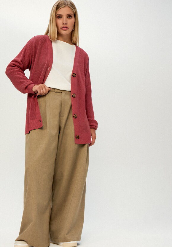 Кардиган со спущенным плечом шир.  580, рис. 21