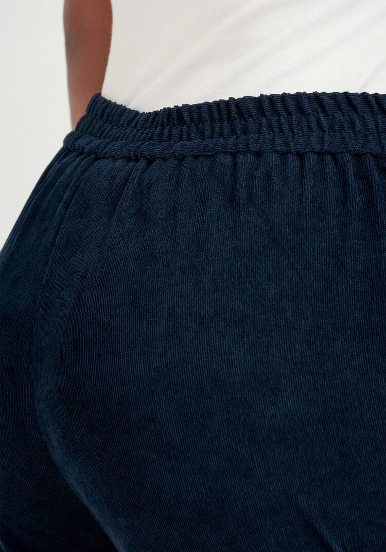 Брюки бананы вельветовые на резинке шир.  750, рис. 29