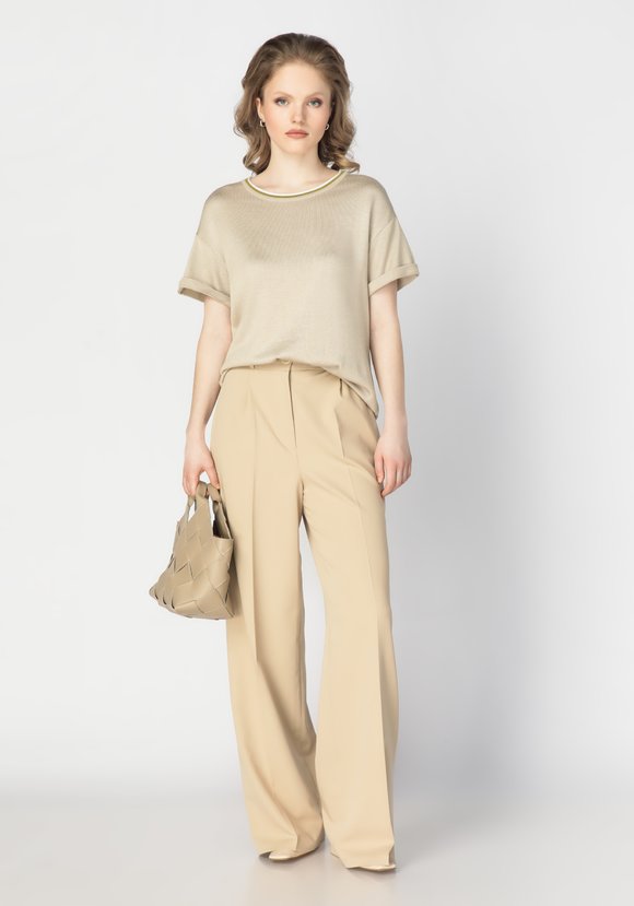 Футболка с отделкой по горловине шир.  580, рис. 11