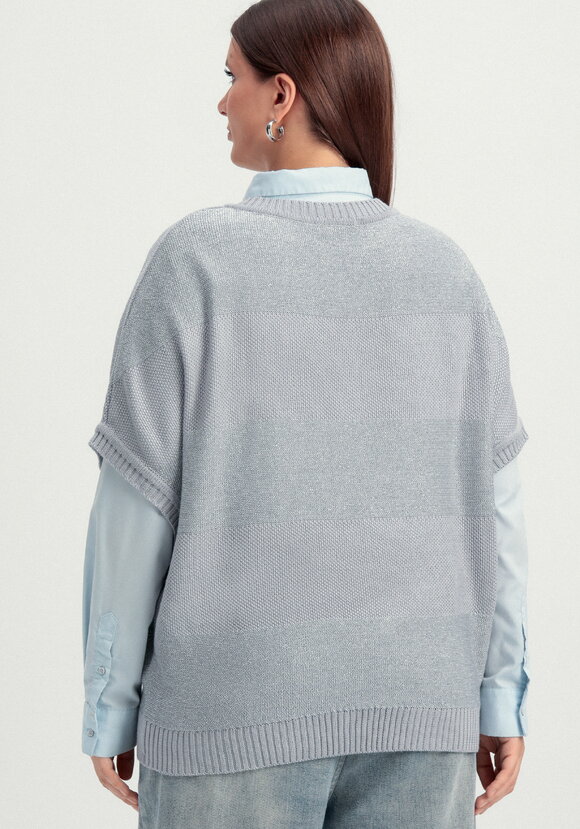 Жилет с V-образным вырезом свободного кроя шир.  580, рис. 3