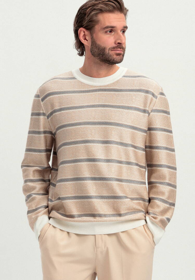 Джемпер в полоску с контрастными манжетами шир.  750, рис. 26