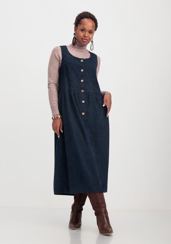 Сарафан из вельвета на пуговицах шир.  580, рис. 24