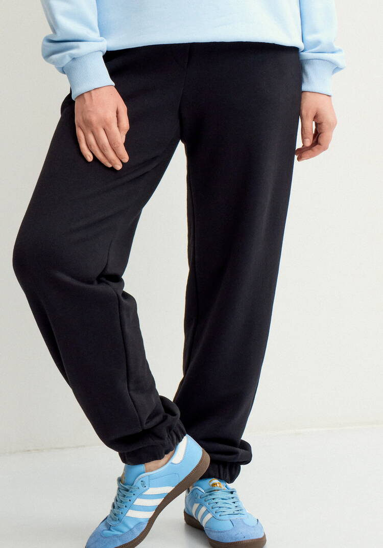 Джоггеры из футера с эластичным поясом шир.  750, рис. 9