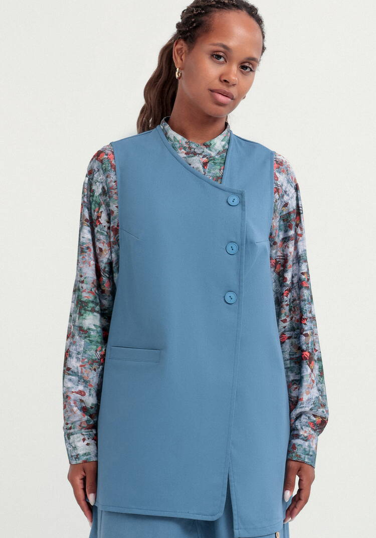 Жилет с асимметричной застежкой шир.  750, рис. 22