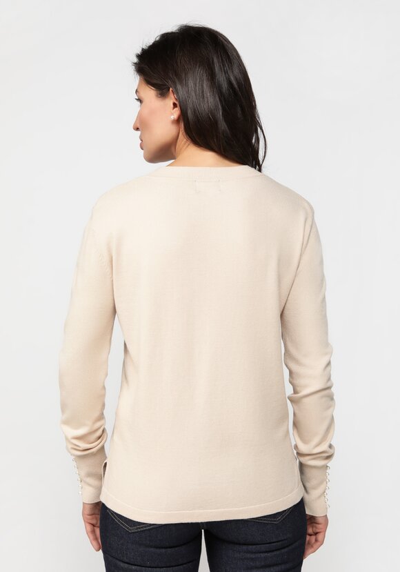 Джемпер с декором из жемчуга по горловине шир.  580, рис. 3