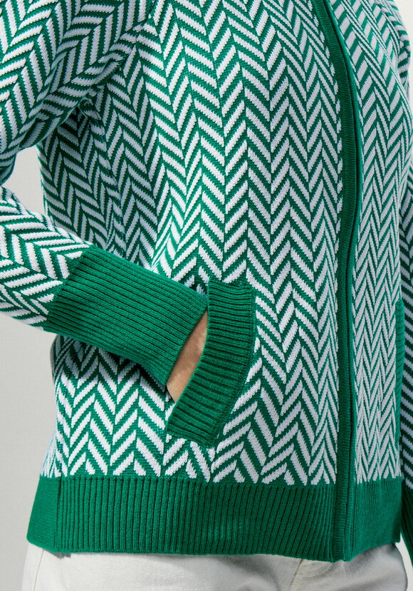 Бомбер женский на молнии с широкими манжетами шир.  580, рис. 20