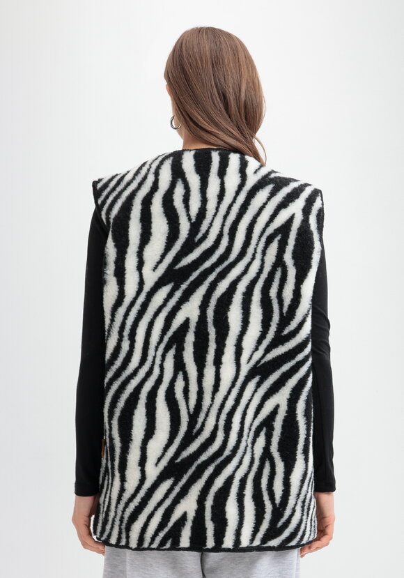 Жилет из овечьей шерсти Меринос шир.  580, рис. 15