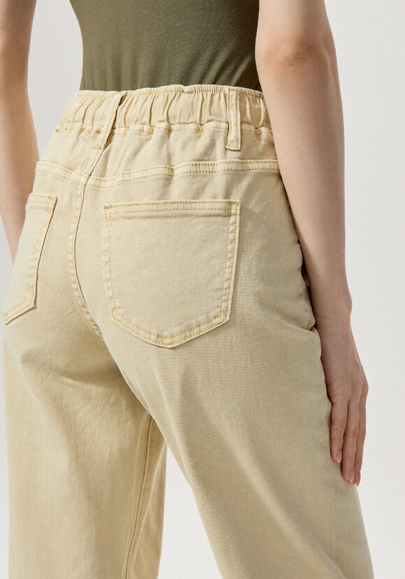 Джинсы с резинкой по поясу шир.  580, рис. 25