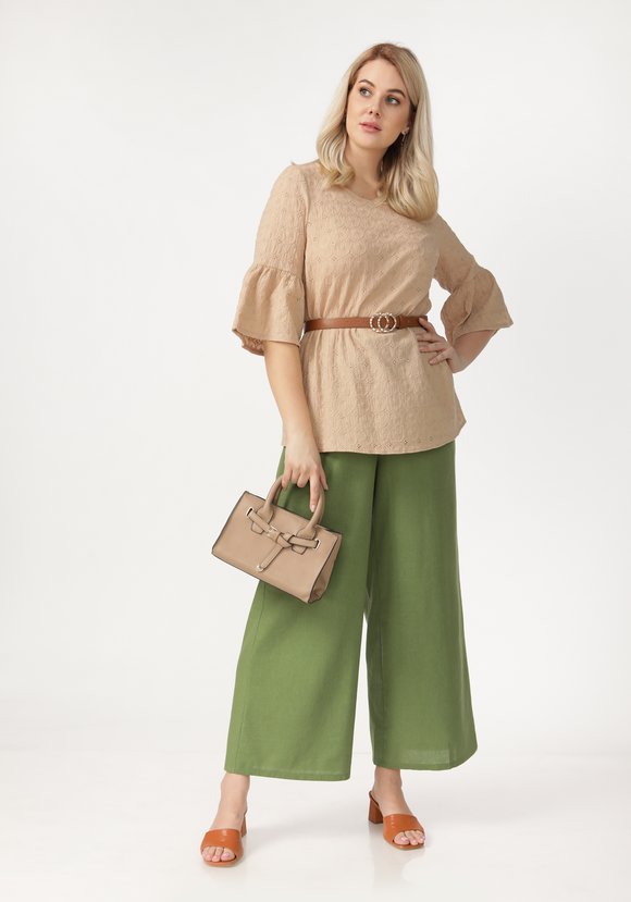 Блуза из шитья с воланом по низу рукава шир.  580, рис. 22