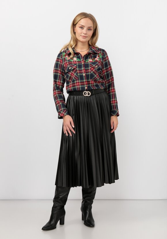 Рубашка в клетку с вышивкой и карманами шир.  580, рис. 8