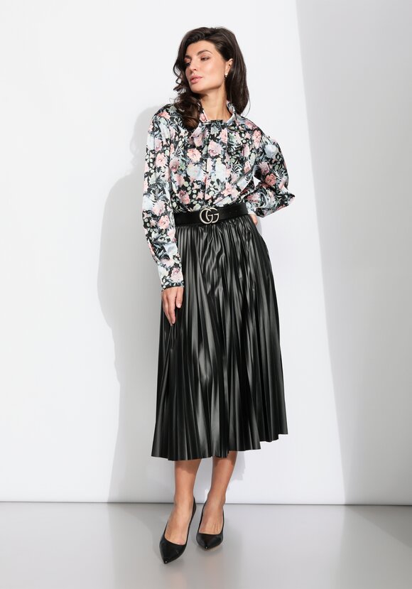 Блуза прямого силуэта с бантом шир.  580, рис. 26