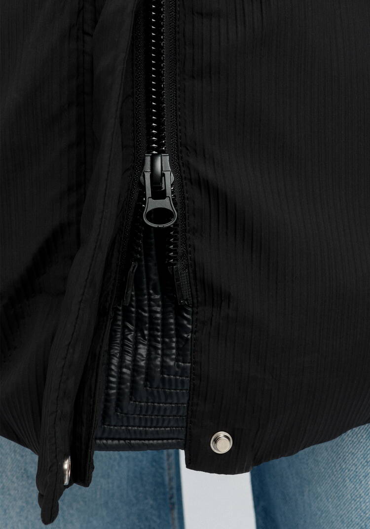 Пуховик с капюшоном и объемными карманами шир.  750, рис. 12