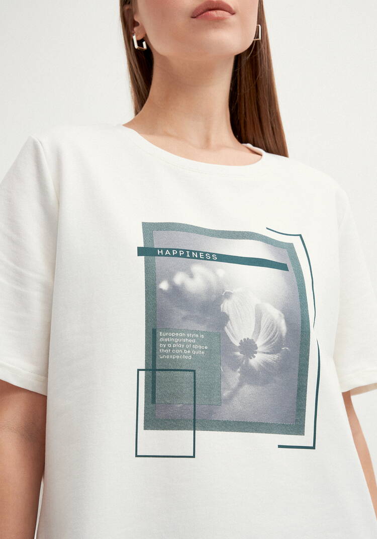 Костюм с флористическим принтом на футболке шир.  750, рис. 31