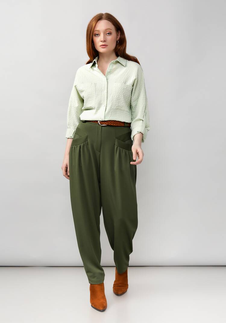 Брюки женские со сборкой на карманах шир.  750, рис. 35