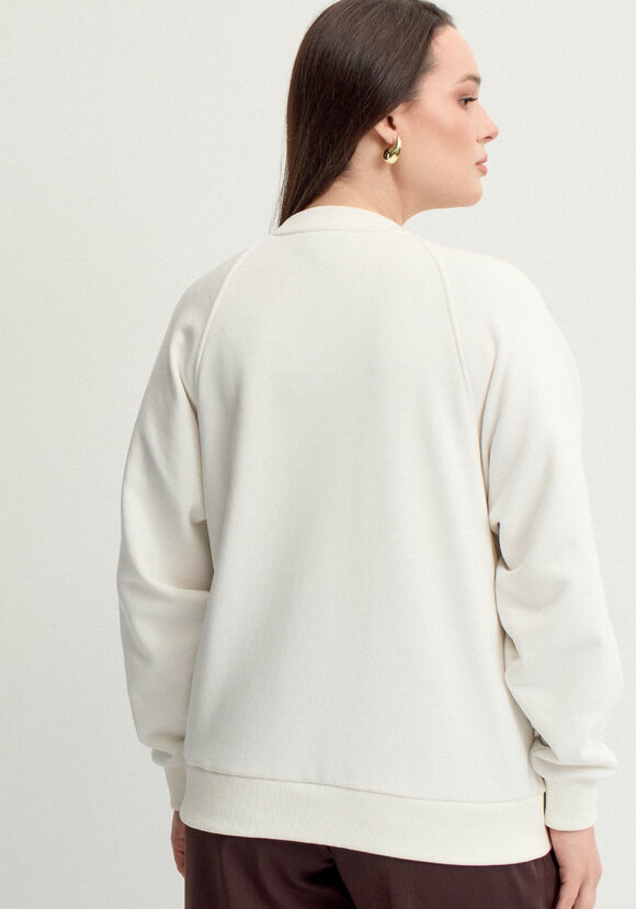 Свитшот с декором на груди шир.  580, рис. 11