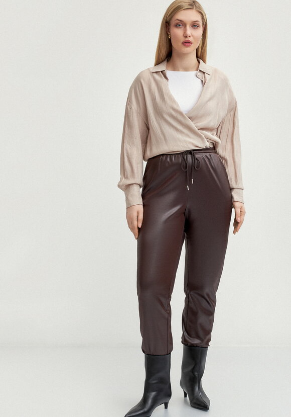 Брюки из трикотажа под кожу шир.  580, рис. 1