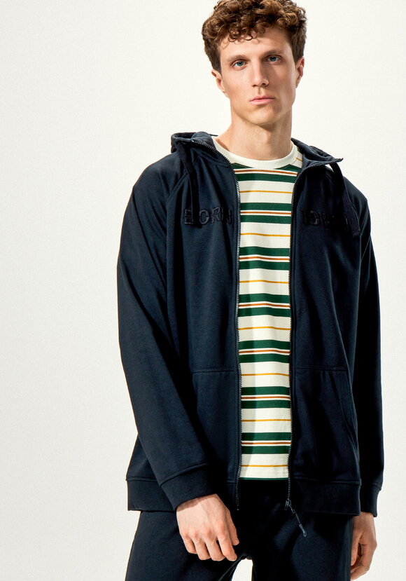 Толстовка с вышивкой и капюшоном шир.  580, рис. 15