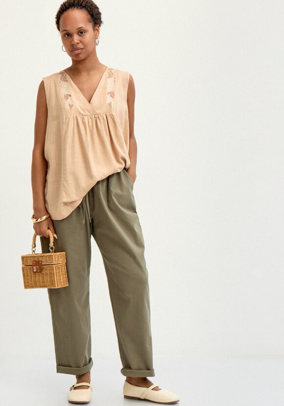 Брюки прямые изо льна с карманами шир.  580, рис. 16