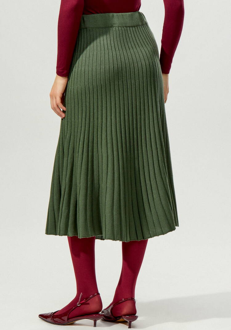 Юбка-плиссе на резинке ниже колена шир.  750, рис. 26