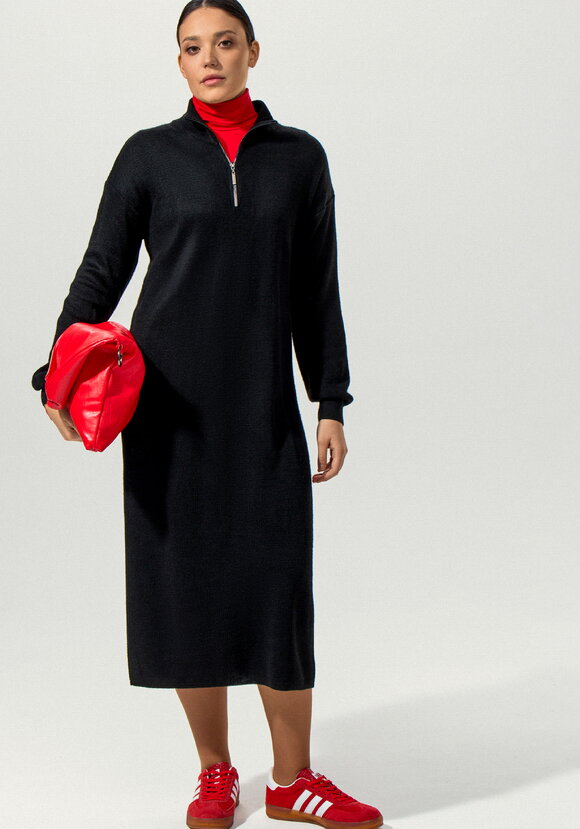 Платье с воротником-стойкой на молнии шир.  580, рис. 1