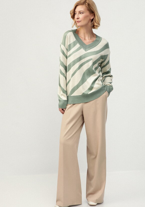 Джемпер с принтом зебра шир.  580, рис. 17