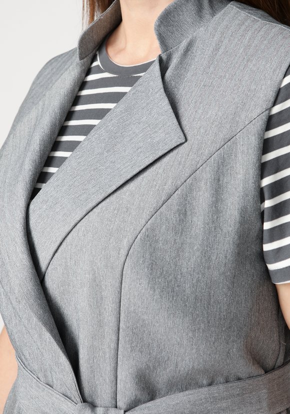 Жилет двубортный однотонный шир.  580, рис. 14