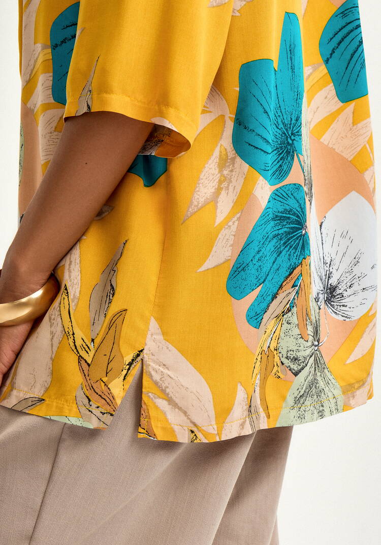 Блуза из штапеля с тропическим принтом шир.  750, рис. 30