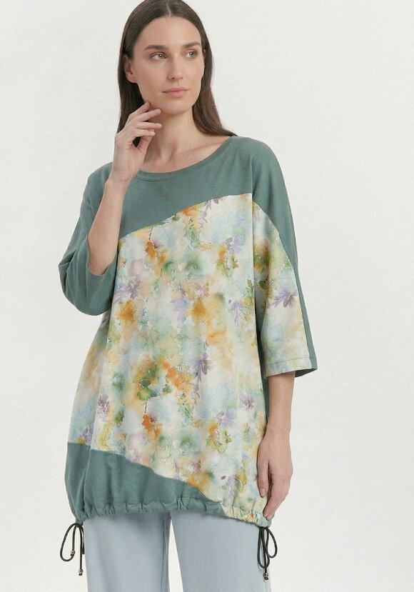 Блуза из комбинированных тканей шир.  580, рис. 1