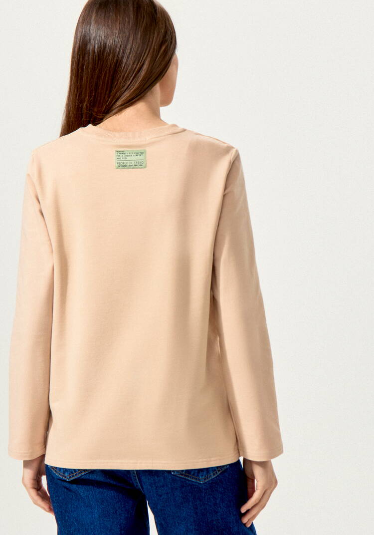 Лонгслив с нашивкой на спине шир.  750, рис. 20